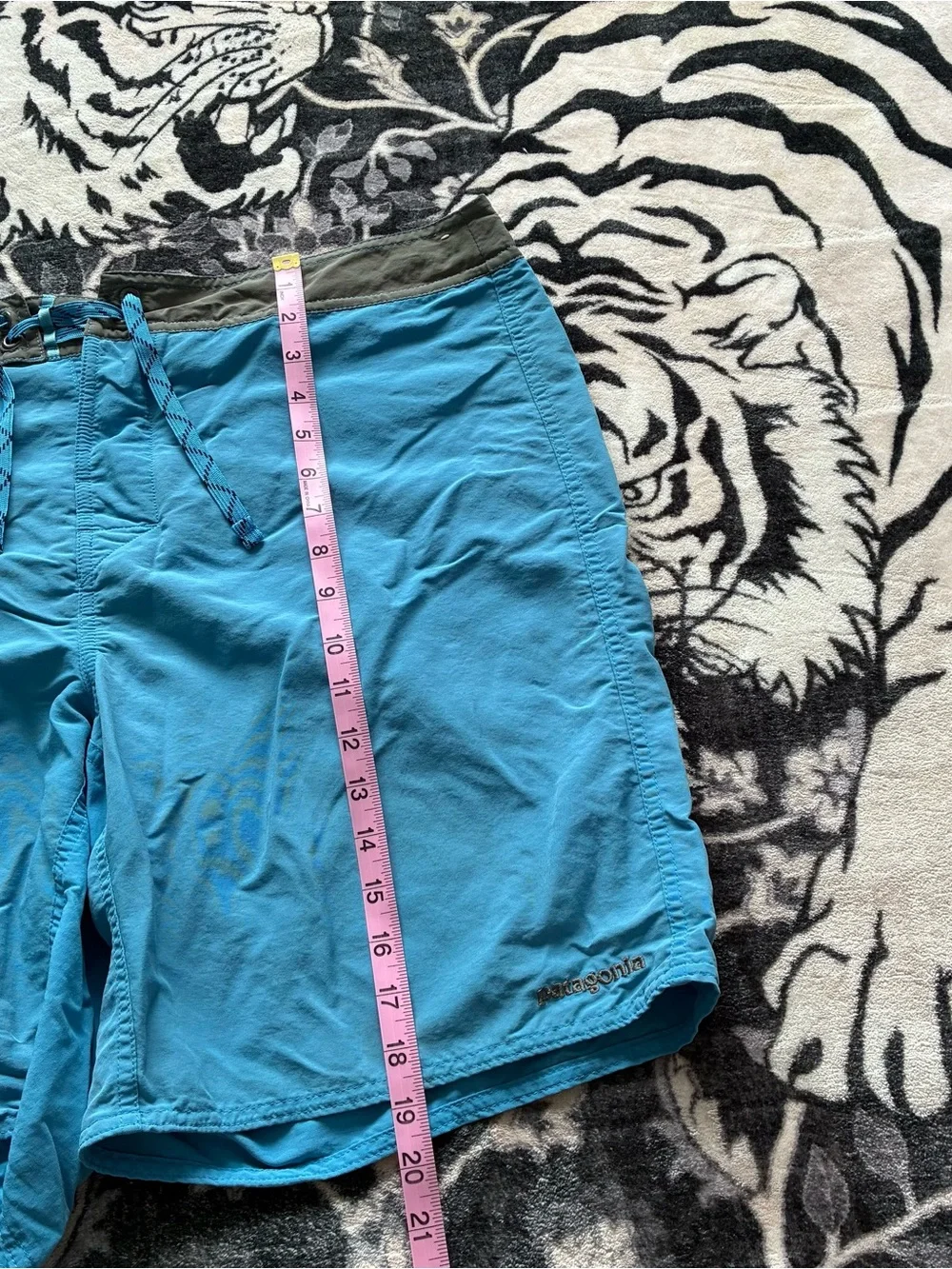 002 - MENS PATAGONIA OUTDOORS SWIM TRUNKS BOARD SHORTS